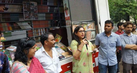 মুক্তিযুদ্ধের ভ্রাম্যমাণ বইমেলা এবার ঢাবিতে